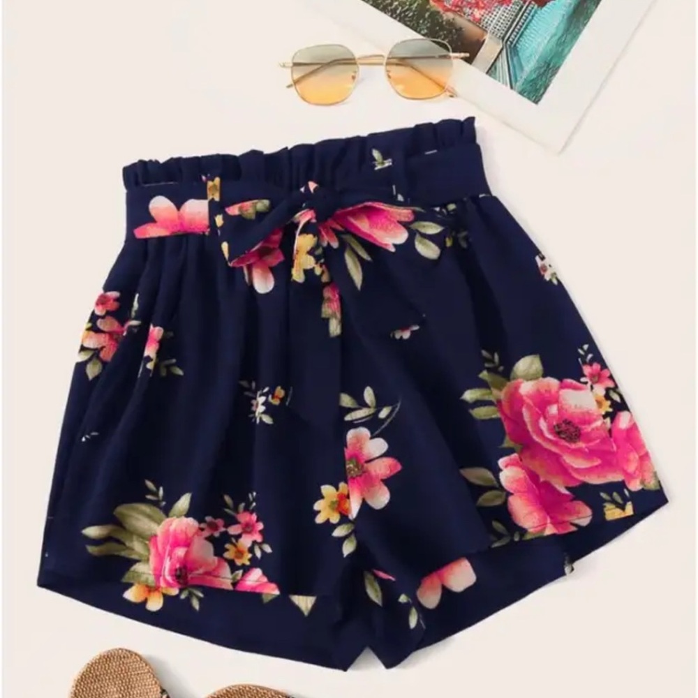 Plus Floral Print Paper Bag Waist Belted Shorts colour navy blue